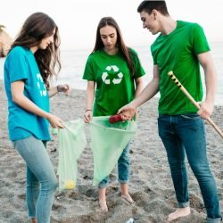 volunteer-beach-concept_23-2147827069